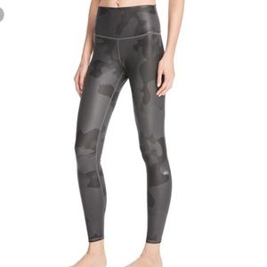 ALO 7/8 length airbrush camo leggings